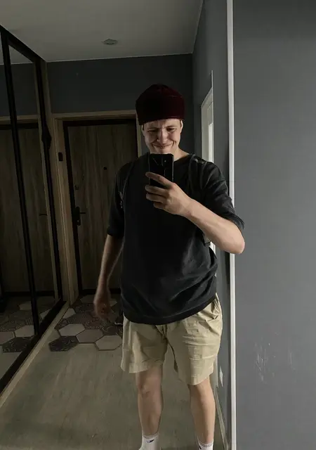 Я Феликс, 31, из Борисова, ищу знакомство для приятного времяпровождения