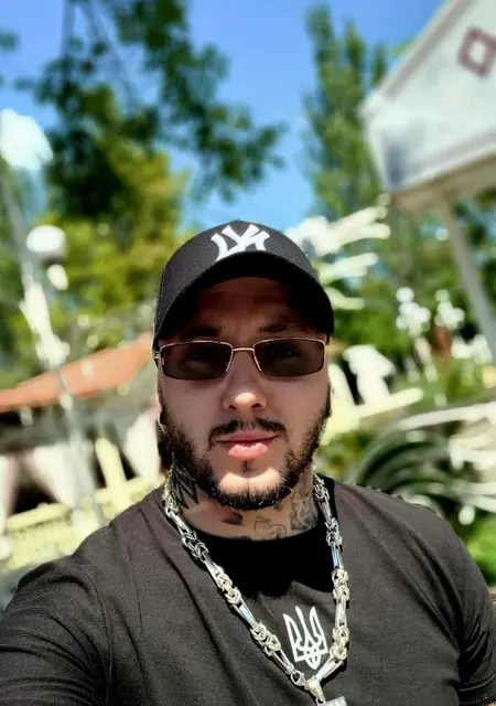 Володимир из Николаева, ищу на сайте знакомства на одну ночь