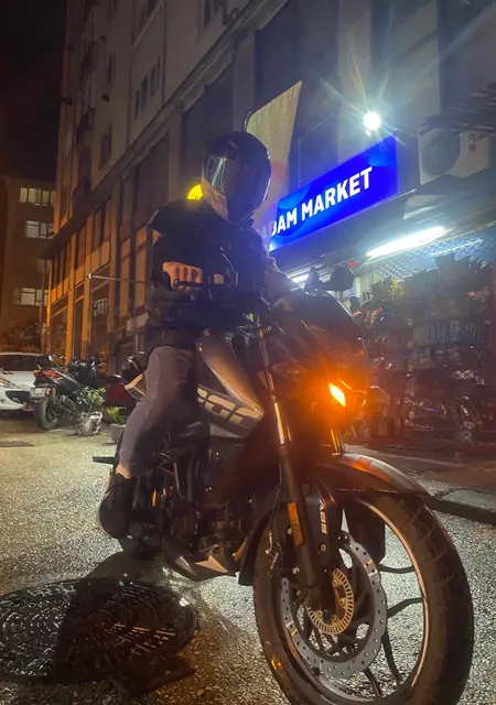 Я Mert, 25, из Бурсы, ищу знакомства на одну ночь