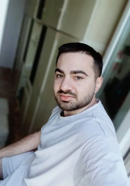 Григорий из Еревана, ищу на сайте знакомства без обязательств