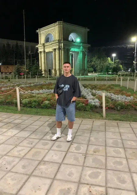 Cristian из Валенсии, ищу на сайте вирта