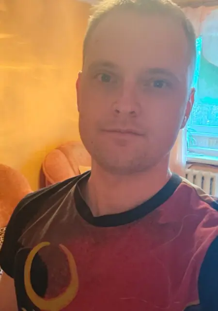 Я Ваня, 31, из Бобруйска, ищу знакомства на одну ночь