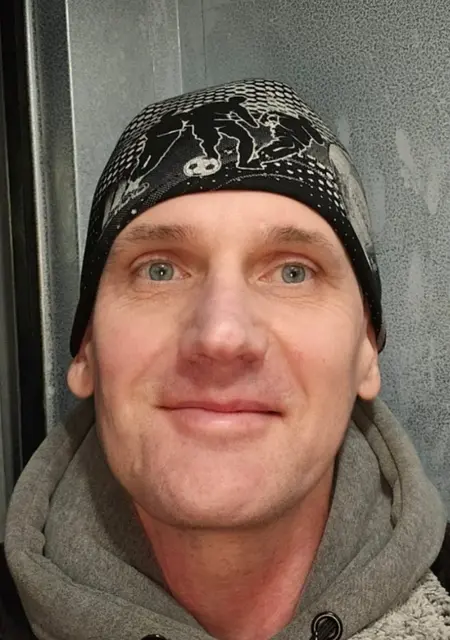 Сергій з Запоріжжя, шукаю на сайті приємне проведення часу