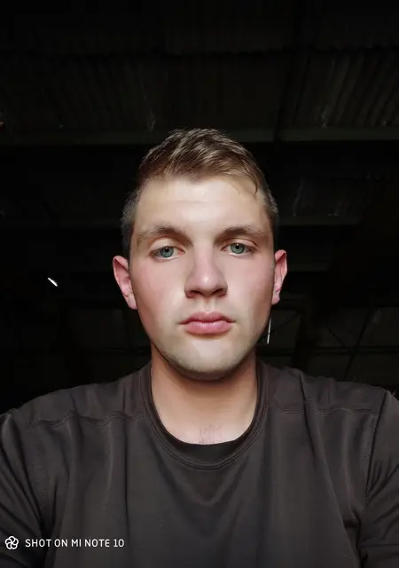 Я Саша, 25, из Мукачева, ищу знакомство для вирта