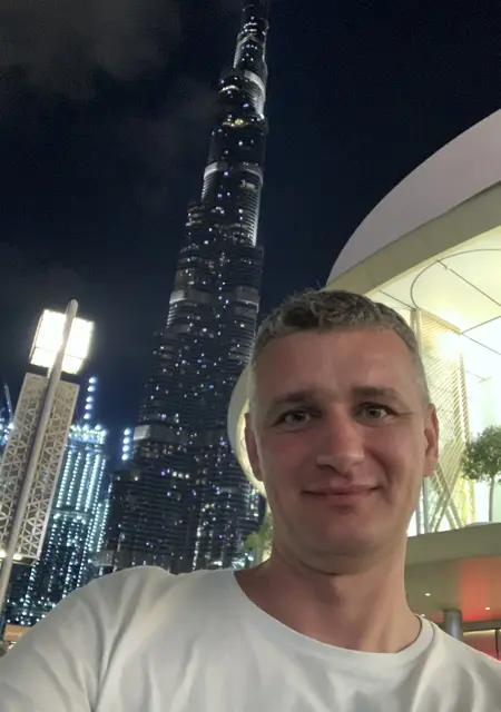 I'm Mich, 44 from Wigan, seeking connections for chat