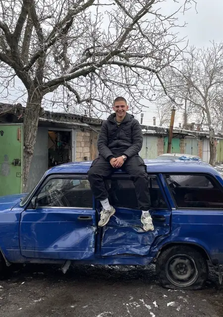 Ярик из Одессы, мне 21, познакомлюсь для общения