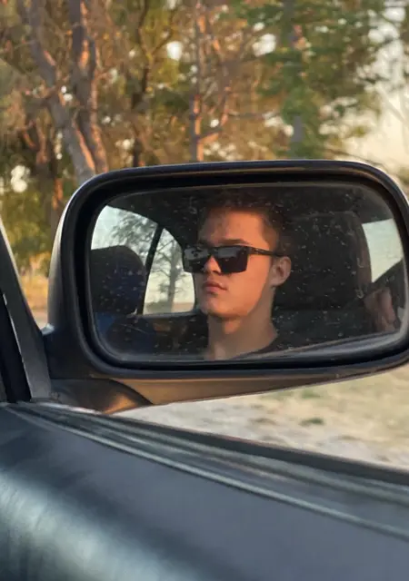 Никита из Киева, мне 18, познакомлюсь для открытые отношения