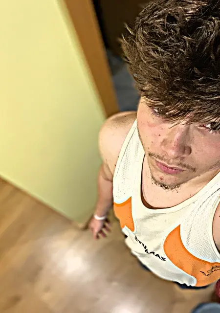 Я Ivan, 20, из Вига, ищу знакомства на одну ночь