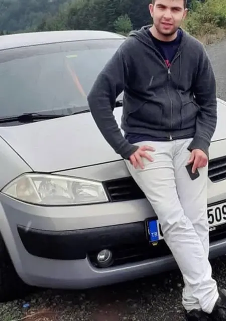 Я Özgür, 25, из Анкары, ищу знакомство для дружбы