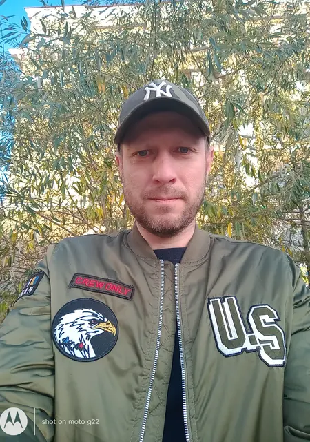 Я Павел, 42 років з Кривого Рогу, шукаю знайомства на одну ніч