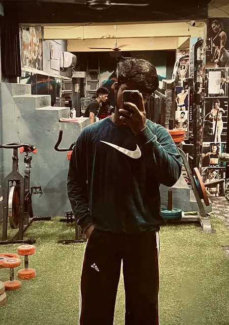 Я Ravi, 21, знакомлюсь на одну ночь в Виджаявада