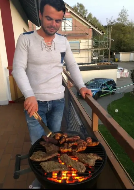 Я Fatmir, 39, знакомлюсь на одну ночь в Ольпе