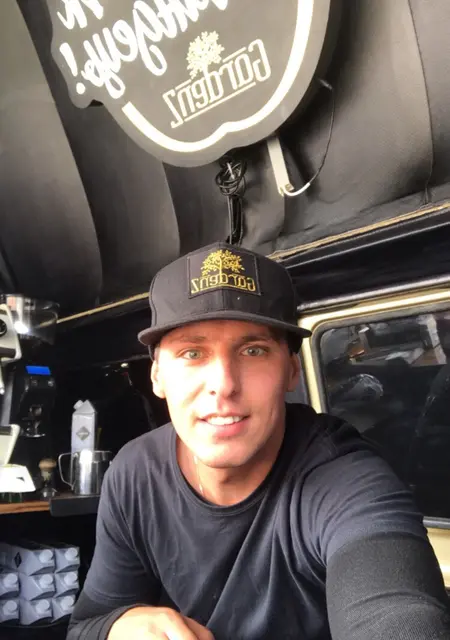 Я Сеня, 29, из Харькова, ищу знакомства без обязательств