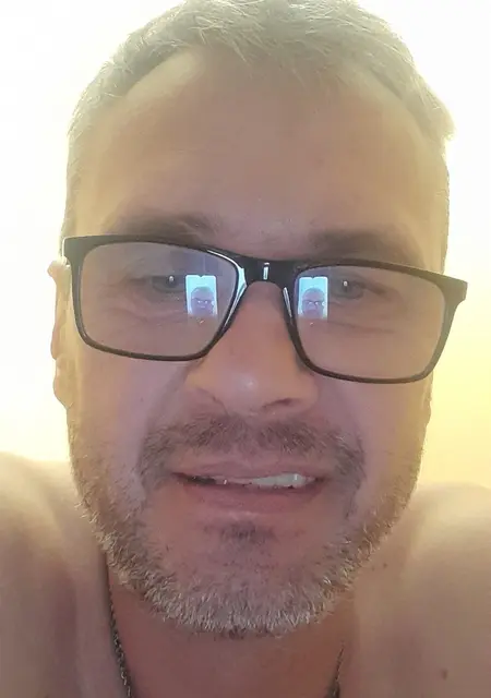 Я Михаил, 45, из Львова, ищу знакомства без обязательств