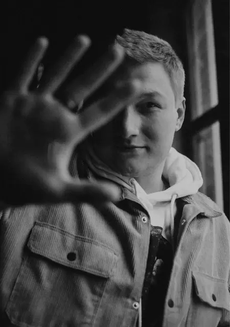 Никита из Дюссельдорфа, ищу на сайте знакомства без обязательств