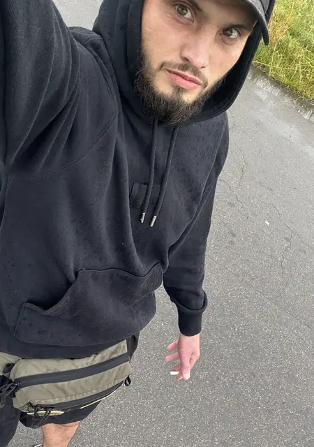 Я Микола, 26, знакомлюсь без обязательств в Новомосковске