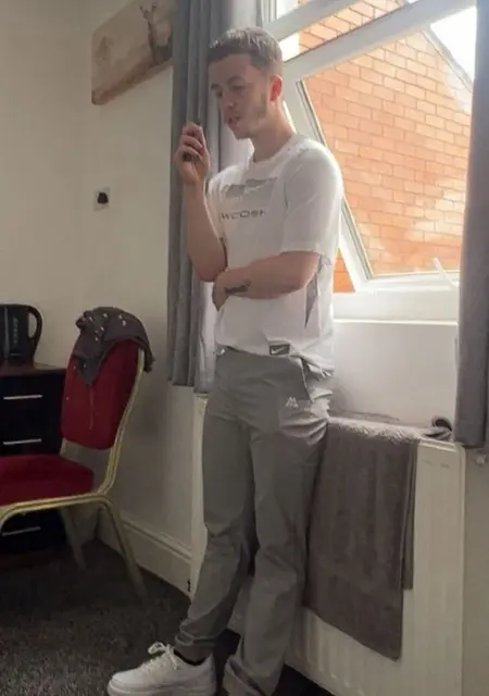 Jack из Бернли, ищу на сайте знакомства на одну ночь