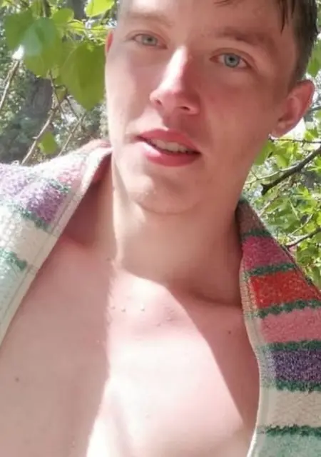 Я Богдан, 22, из Херсона, ищу знакомство для постоянных отношений