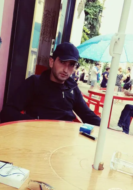 Я Давид, 29, знакомлюсь на одну ночь в Ереване