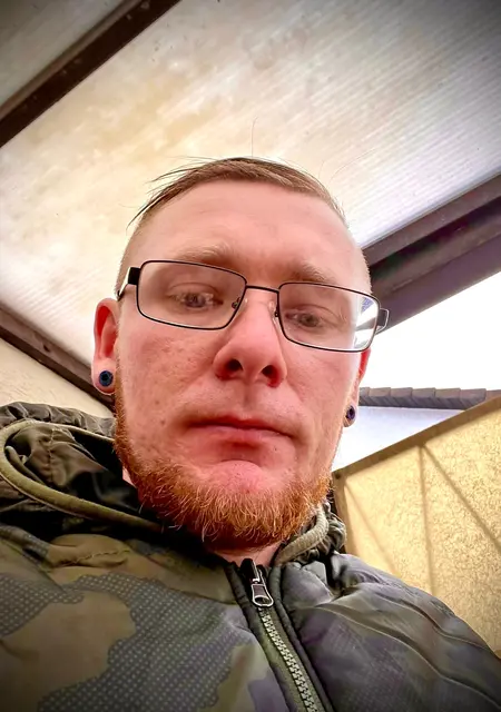 Я Andreas, 33, из Франкфурта-на-майне, ищу знакомства без обязательств