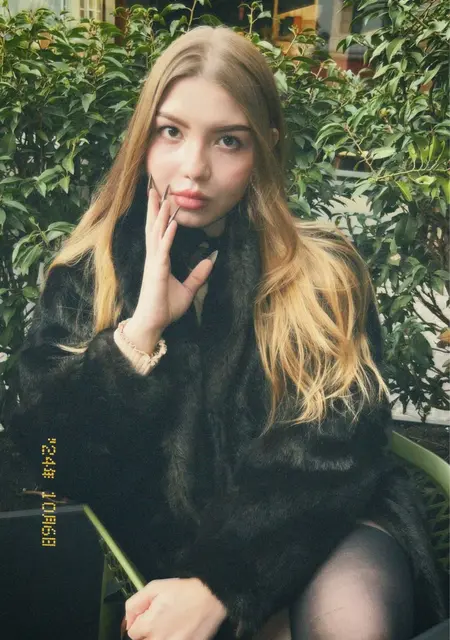 Я Оля, 23, из Ивано-Франковска, ищу знакомство для приятного времяпровождения