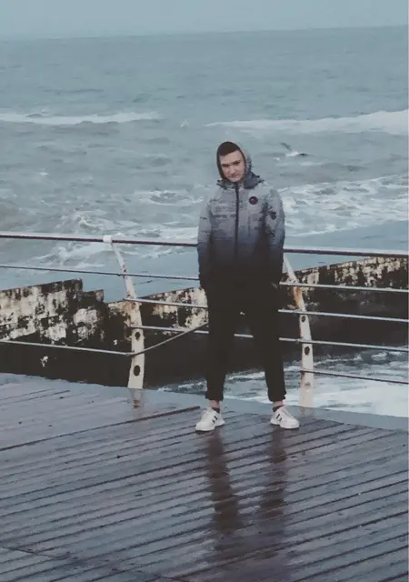 Максим з Одеса, мені 20 років, познайомлюсь без зобов'язань