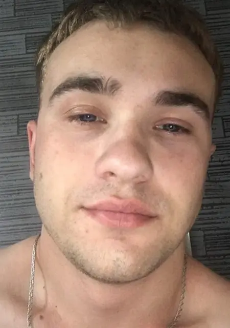 Я Евгений, 21, знакомлюсь без обязательств в Гомеле