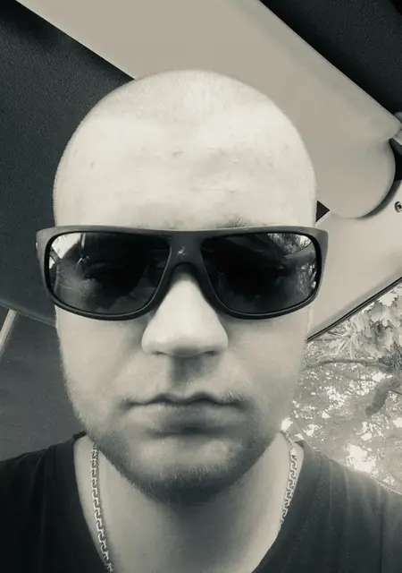 Я Maksym, 19, знакомлюсь для вирта в Здолбунівших