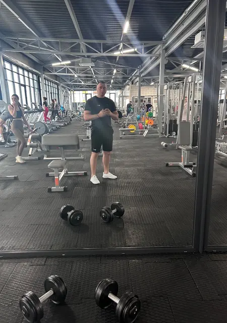 Максим из Черновцов, ищу на сайте знакомства на одну ночь