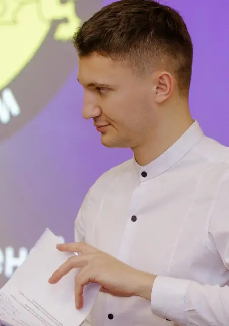 Я Володимир, 27 років з Львова, шукаю знайомства на одну ніч