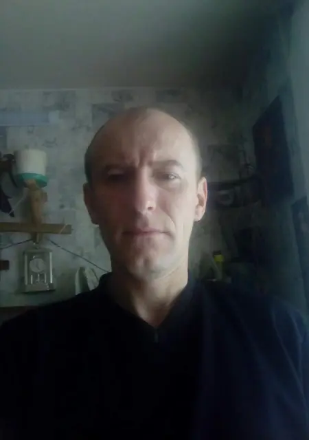 Aleks из Борисова, мне 41, познакомлюсь на одну ночь