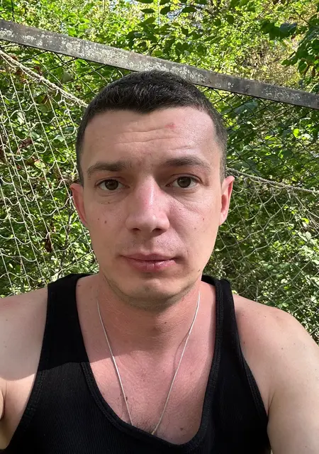 Я Сашка, 32, знакомлюсь для приятного времяпровождения в Донецке