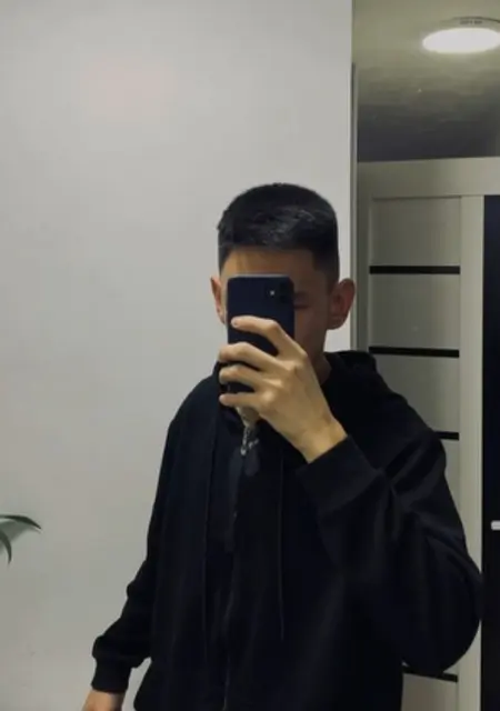 Я Жанго, 19, из Бишкека, ищу знакомство для вирта