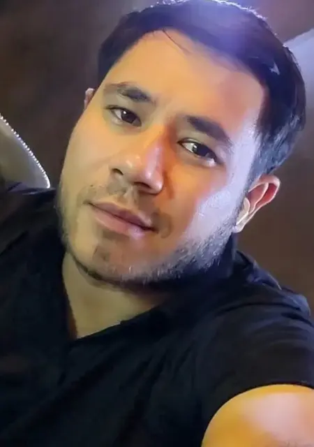 Я Саша, 32, знакомлюсь для постоянных отношений в Астане