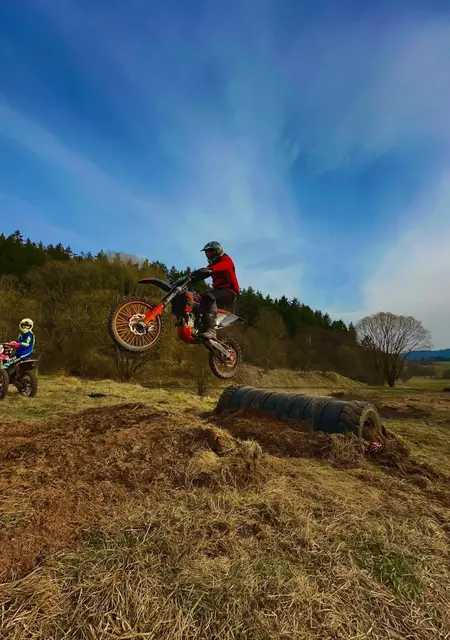 Patryk из Радзёнкув, ищу на сайте дружбу