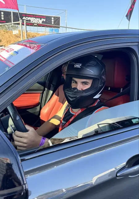 Я Valik, 18 років, знайомлюсь без зобов'язань у Одесі