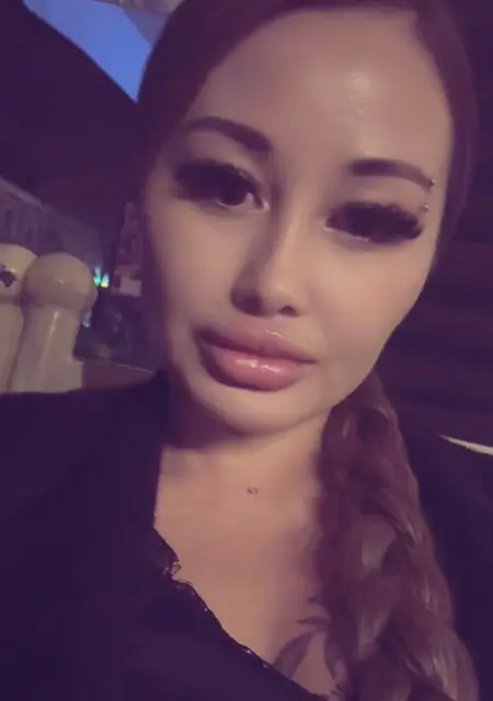 Валентина з Одеси, шукаю на сайті спілкування