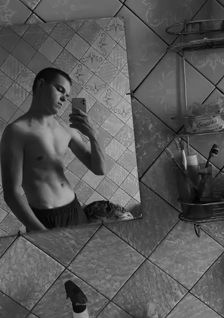 Vasel из Каменского, мне 20, познакомлюсь на одну ночь