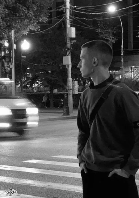 Я Максим, 29, знакомлюсь для приятного времяпровождения в Берлине