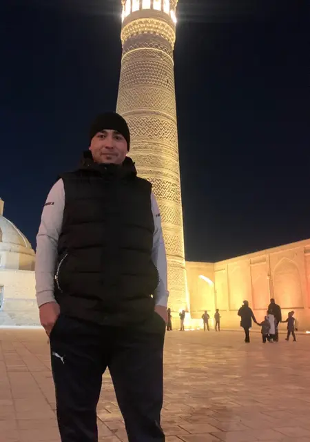 Я Moderated, 19, из Франкфурта-на-майне, ищу знакомства на одну ночь