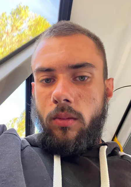 Я Славик, 20, знакомлюсь без обязательств в Харькове