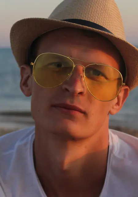 Илья из Киева, ищу на сайте общение