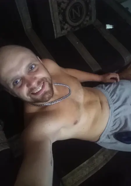 Данил из Кривого Рога, ищу на сайте знакомства без обязательств