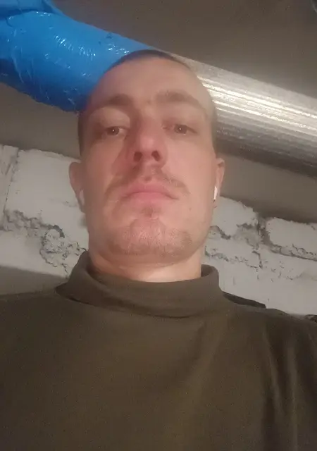 Ден из Житомира, мне 35, познакомлюсь на одну ночь