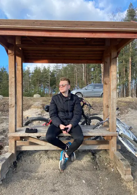 Я Max, 28 років з Луганська, шукаю знайомства на одну ніч