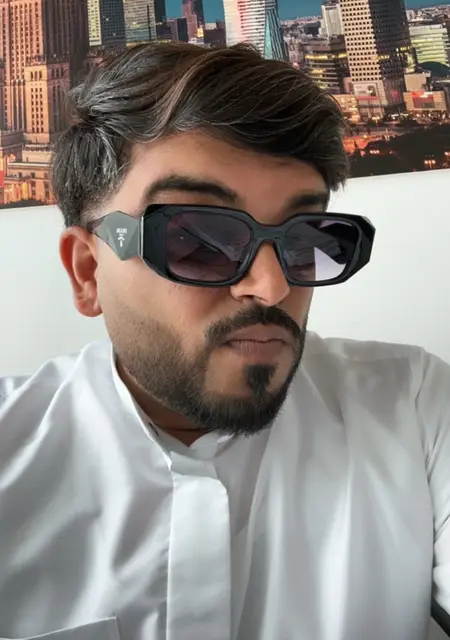 Irfan из Шарджи, мне 30, познакомлюсь для приятного времяпровождения