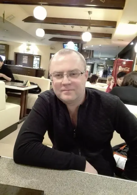 Я Дмитрий, 44, из Бобруйска, ищу знакомства без обязательств