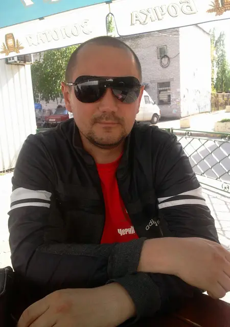 Я Юра, 42, из Николаева, ищу знакомство для приятного времяпровождения