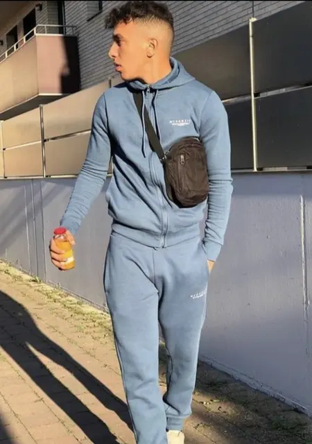 Davooo из Барселоны, ищу на сайте приятное времяпровождение