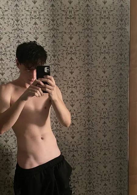 Я Daniil, 20, из Измира, ищу знакомство для общения